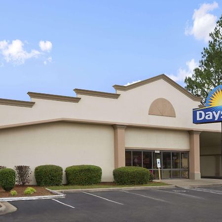 Days Inn By Wyndham Fayetteville-South/I-95 Exit 49 Exterior foto